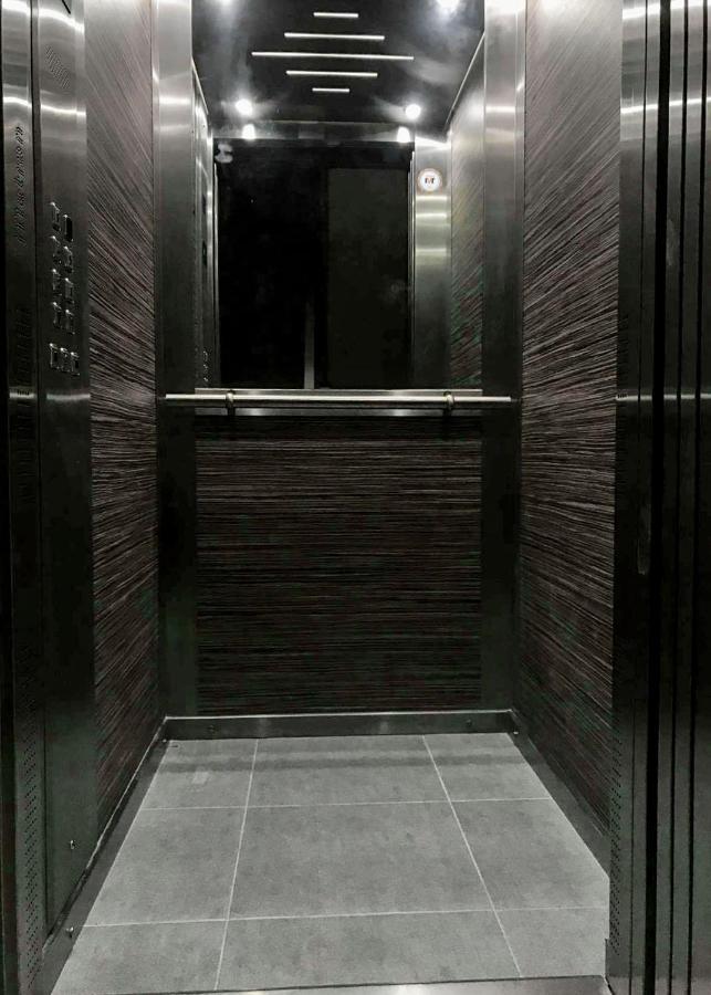 F11 Room 2, Private Room Two Single Beds Shared Bathroom In Shared Flat Msida Exterior photo